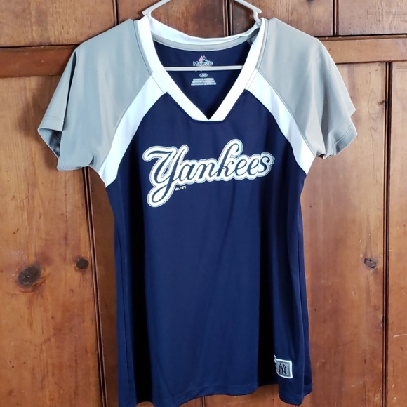 Majestic Tops - Yankees Top